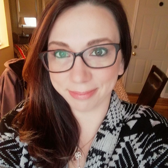 Meet your Posher, Samantha - Picture 2 of 2